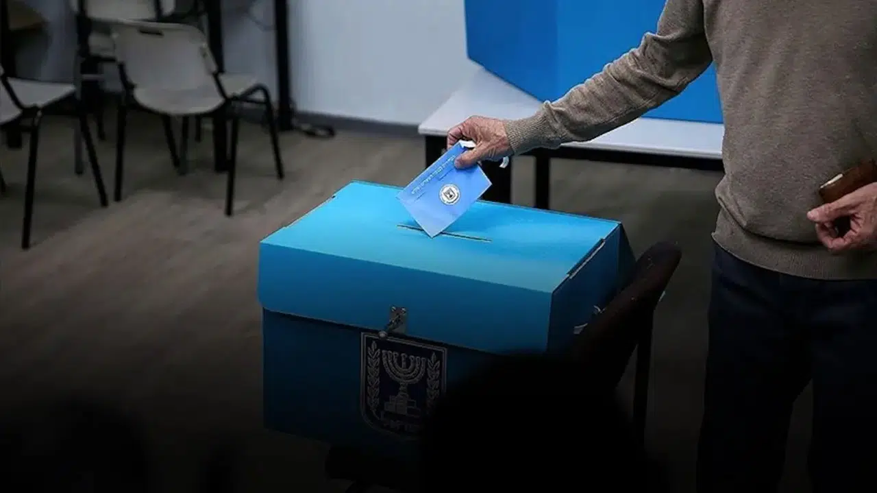 Eisenkot'un partisi Netanyahu'yu geçti ancak çoğunluk sağlanamadı