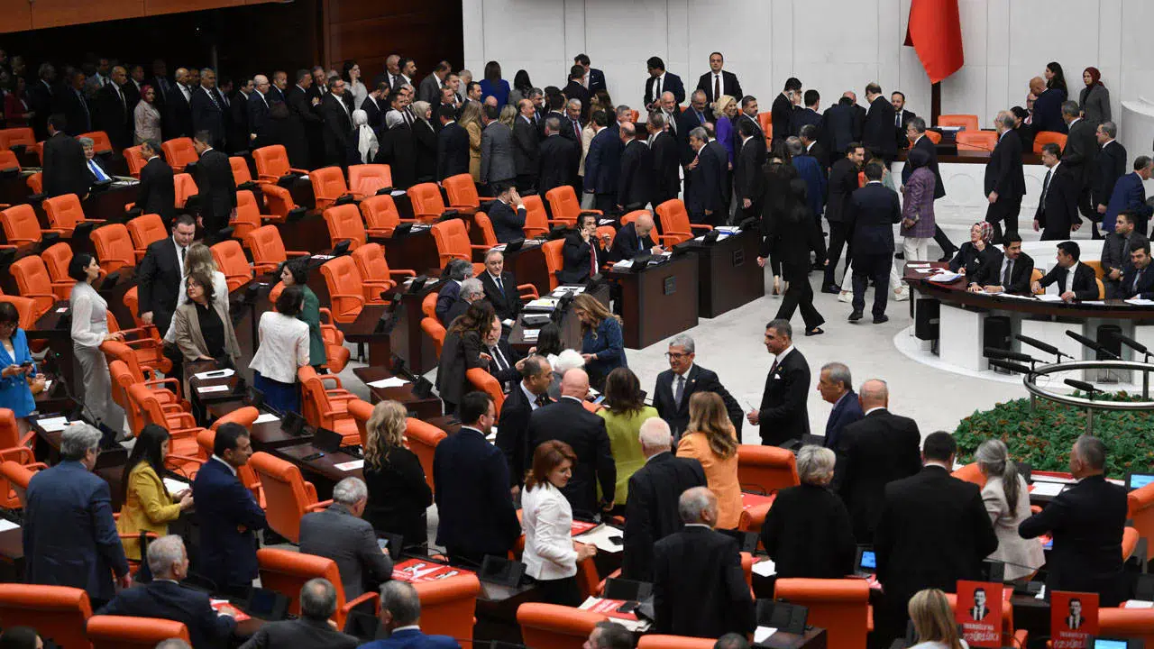TBMM'den bakanlıklara sert uyarı: Soru önergelerini eksiksiz yanıtlayın