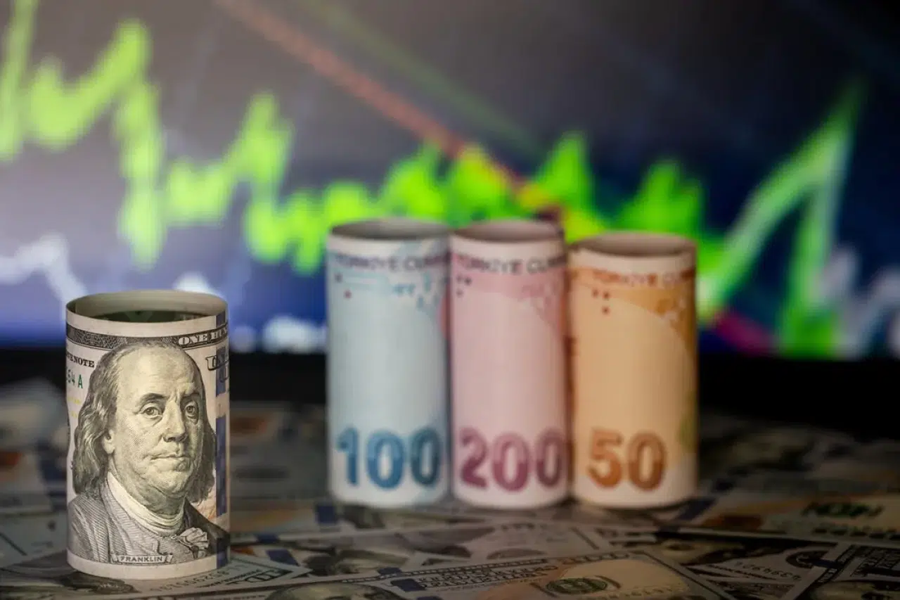 Dolar/TL kuru yeni rekor seviyesine yükseldi