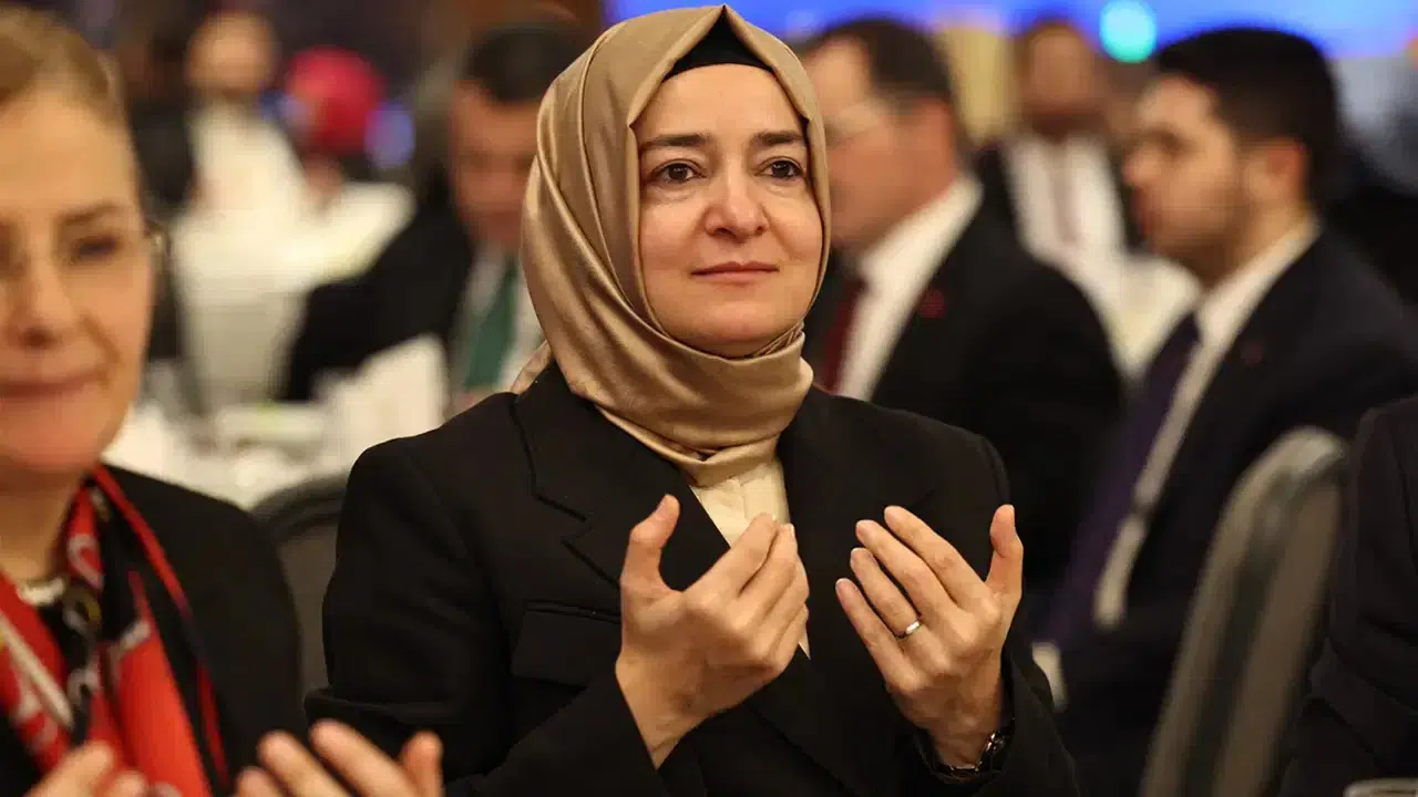 Fatma Betül Sayan Kaya’nın doktorluk yolu kapalı: TTB uyarısı hatırlatıldı