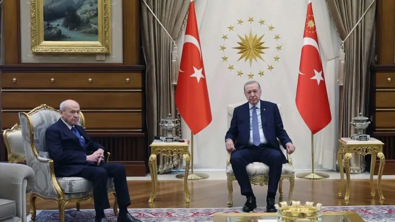 Erdoğan ve Bahçeli Külliye'de bir saat görüştü