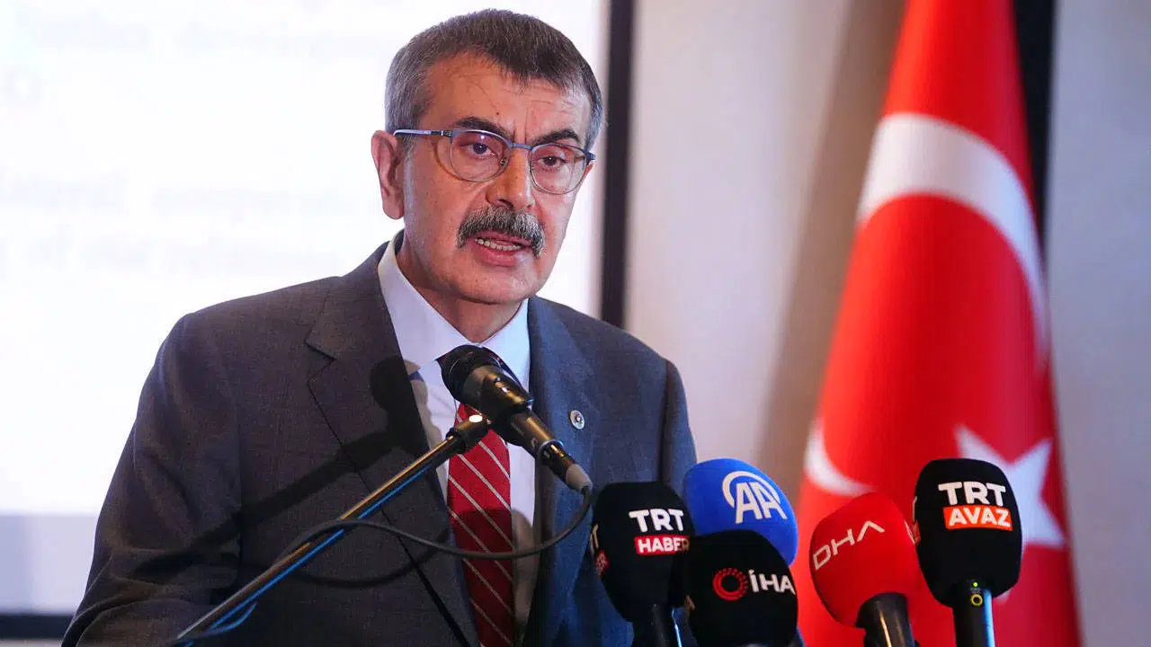 Milli Eğitim Bakanı Tekin: Meta'ya dava açmayı düşünüyoruz