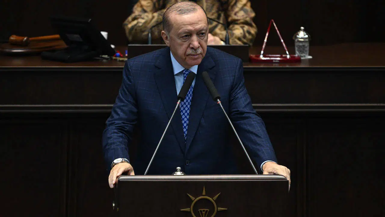 Erdoğan: Fon soruşturmasında cerrah titizliğiyle hareket ediyoruz