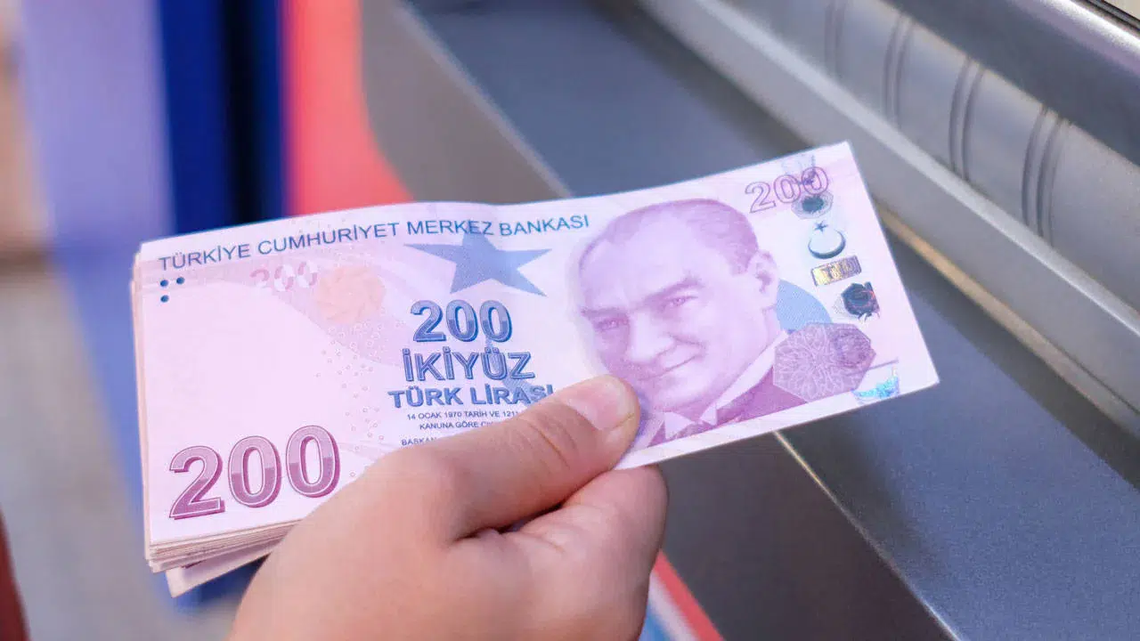 Faruk Erdem: SSK ve Bağ-Kur emeklilerine yüzde 10 zam, üzerine refah payı eklenebilir
