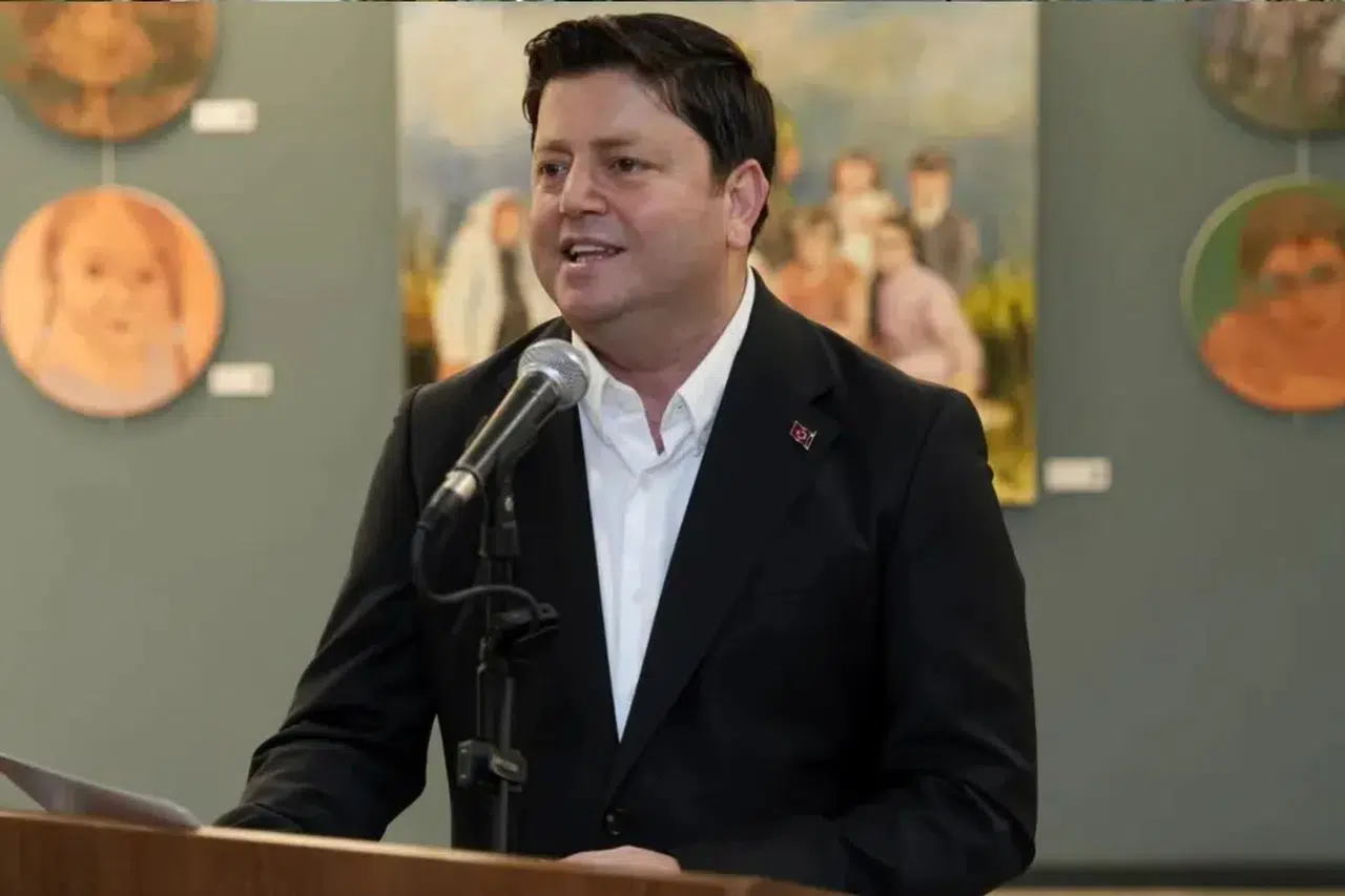 Kadıköy Belediye Başkanı Mesut Kösedağı Yeni Parti'ye geçti