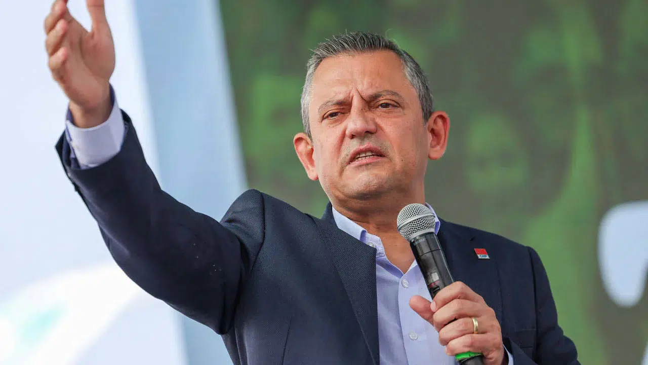 Özgür Özel: Vatandaşın devlete emanet ettiği parasına çöktüler