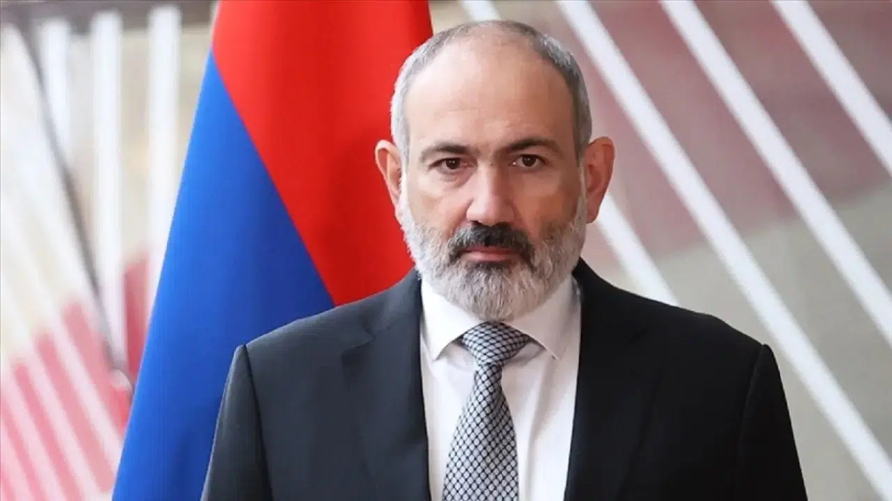 Ermenistan Başbakanı Paşinyan'a kilisede saldırı girişiminde bulunuldu