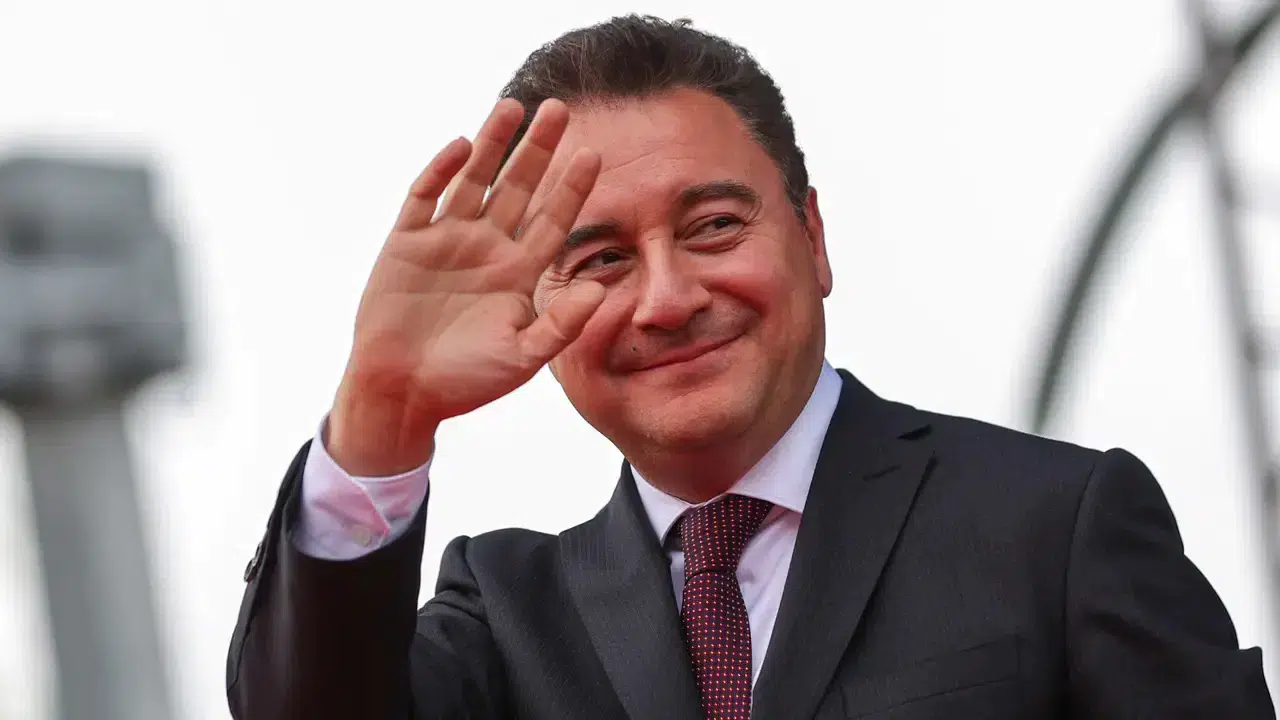 Ali Babacan iki isim saydı: 'Erdoğan o fotoğrafı verdiği anda...'