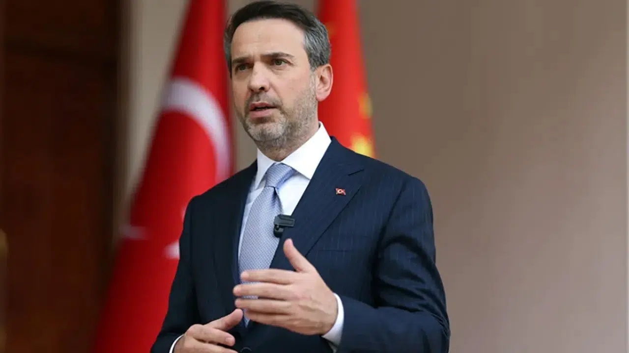 Bayraktar: Türkiye artık sınırları dışında derin deniz sondajı yapan ülkeler liginde