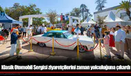 Klasik Otomobil Sergisi ziyaretçilerini zaman yolculuğuna çıkardı