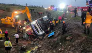 Malatya'da yolcu otobüsü şarampole devrildi