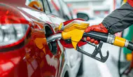 Bugün benzine zam, otogaza indirim geldi