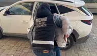 İzmir'de düzenlenen operasyonda 40 gözaltı, 10 tutuklama ve çok sayıda silah ele geçirildi