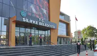 Silifke Belediyesi'nde tutuklanan Mustafa Turgut'un yerine Oğuzhan Kökten seçildi