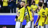 Fenerbahçe yeni sezon hazırlıklarına 5 gollü galibiyetle başladı