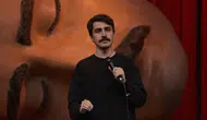 Komedyen Deniz Göktaş yurt dışı dönüşünde gözaltına alındı