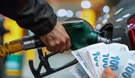 Benzine pazartesi gecesi 2 lira 74 kuruş zam bekleniyor