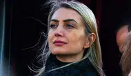 İBB davasının ikinci celsesinde aileler sevdiklerini dürbünle takip etti