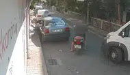 İzmir Bayraklı'da düşürülen 100 bin lirayı çalan motosikletli şüpheli gözaltına alındı