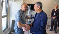 Özgür Özel, bıçaklı saldırıda yaralanan Melih Meriç'i ziyaret etti