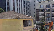 Aliağa’da 54 yıllık Atatürk Ortaokulu deprem yönetmeliği nedeniyle yıkıldı