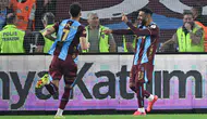 Trabzonspor, Galatasaray'ı Salah'ın hat-trick'iyle 4-0 yendi