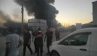 Bolu'da geri dönüşüm deposunda yangın: Patlama sesleri geliyor