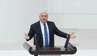 CHP'li Tuncay Özkan'dan AK Parti'ye geçen Foça Belediye Başkanı'na sert tepki: Cingöz Recai'nin yeni perdesi