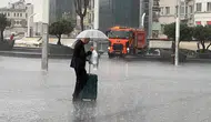 Bakan Kurum'dan 10 ile turuncu kodlu kuvvetli yağış uyarısı