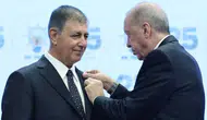 Cemil Tugay AK Parti'ye geçti, rozet töreninin ardından 5 günlük izne ayrıldı