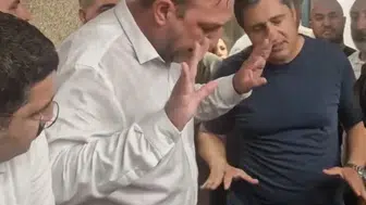 CHP İzmir İl Binasında Krizin Boyutu Büyüyor: Gümrükçü'den 'Küfür' İddiası