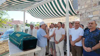 Foça Esnaf Odası Eski Başkanlarından Fahrettin Yarba son yolculuğuna uğurlandı