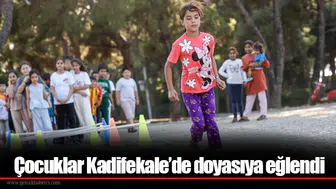 Çocuklar Kadifekale’de doyasıya eğlendi