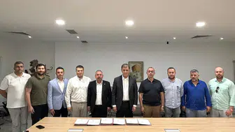 İzmir Büyükşehir Belediyesi 3 bin 300 çalışanı kapsayan toplu iş sözleşmesini imzaladı