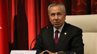Kurucu isim Bülent Arınç'tan AK Parti'ye hukuk ve liyakat uyarısı