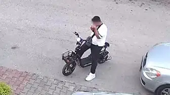 Bolu'da yavru kediyi önce öpüp sonra boğarak öldüren 15 yaşındaki çocuk gözaltına alındı
