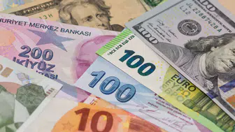 Dolar/TL coştu gidiyor: Bir rekor daha geldi