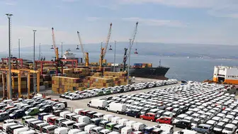 Otomotiv ihracatı 27,2 milyar dolara yükseldi, üretim düştü