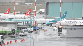 İstanbul Havalimanı'nda haczedilen İran uçağı apronda bekliyor
