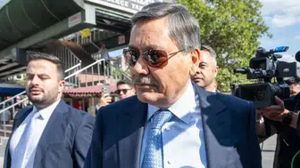 Melih Gökçek: Aylık gelirim 150 bin TL, üzerime kayıtlı taşınmaz yok