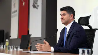 Onursal Adıgüzel'den CHP'li meclis üyelerinin AK Parti'ye geçişine sert tepki