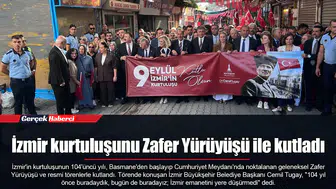 İzmir kurtuluşunu Zafer Yürüyüşü ile kutladı