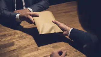 Yargıtay’dan Rüşvet Davasında Şartlı Teklifler İçin Beraat Kararı