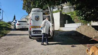 Emekli polis memuru mezarlıkta ölü bulundu