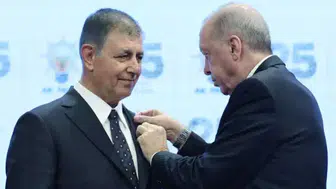 Cemil Tugay AK Parti'ye geçti, rozet töreninin ardından 5 günlük izne ayrıldı
