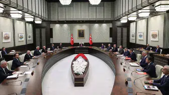 Cumhurbaşkanlığı Kabinesi fon krizi ve terörsüz Türkiye sürecini masaya yatıracak