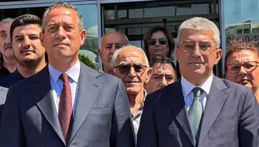 CHP'de iki vekilin grup başkanvekilliği unvanları alındı