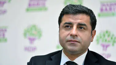 Eşi Başak Demirtaş, Selahattin Demirtaş'ın yeni fotoğrafını paylaştı