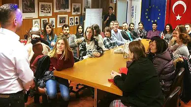 Avrupalı Gençler İşsizlik için İzmir’de Buluştu