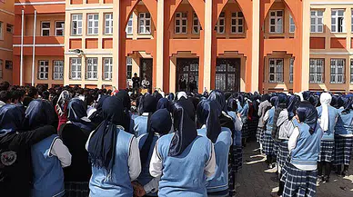 Kahraman: Türkiye'yi İmam Hatipler Kurtardı